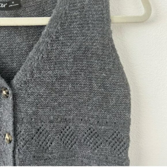 Aster Button Front Gray Sweater Vest - Picture 4 of 5